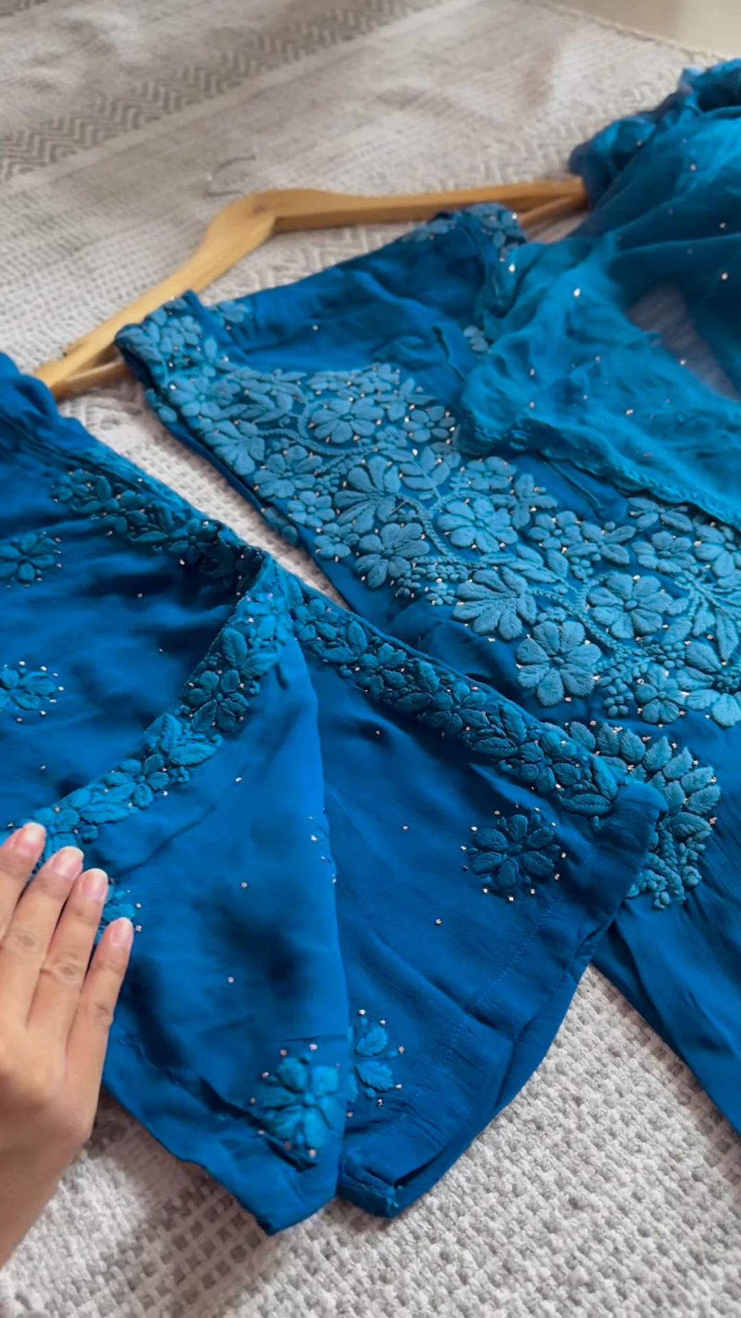 pure royal blue hand embroidered chikankari kurta set pure royal blue hand embroidered chikankari kurta set